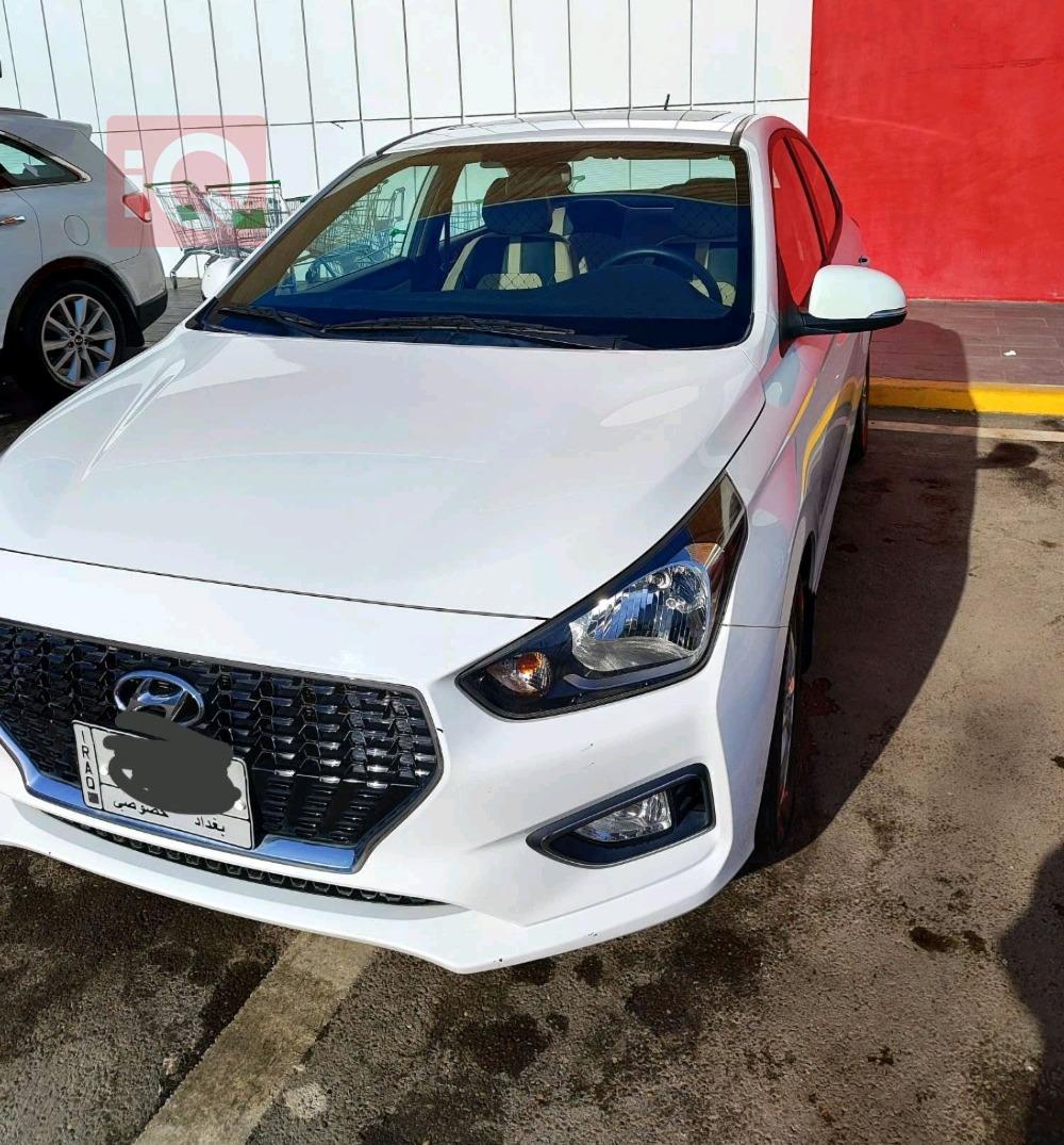 Hyundai Reina